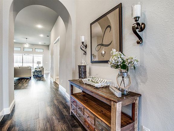 3rd image of 3106 Belmont Way