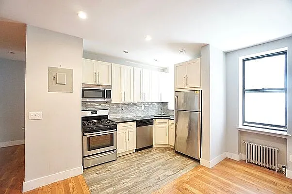 Rented by Bruma Realty LLC | media 11