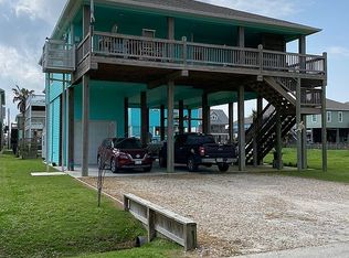 861 Wommack Dr, Crystal Beach, TX 77650