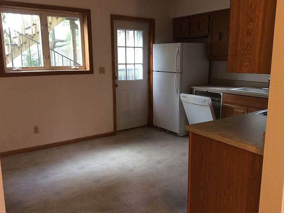 Eat in Kitchen / Backdoor