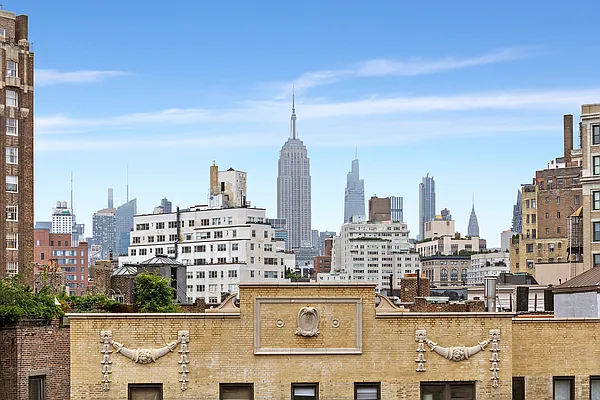 Sold by Compass | media 18