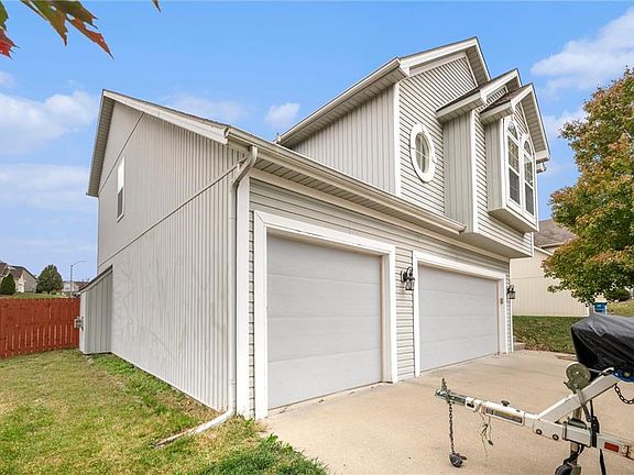 2nd image of 1829 Shannon Dr