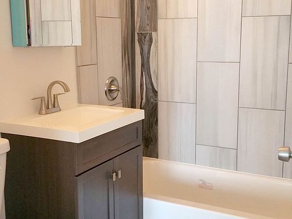 4th image of 4136 W Palmer Ave #2L