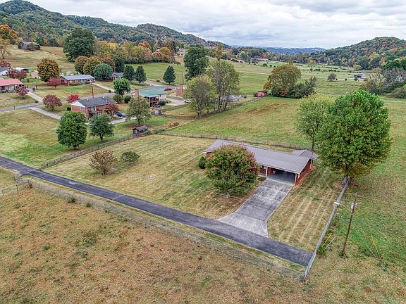 3rd image of 154 Lena Dr