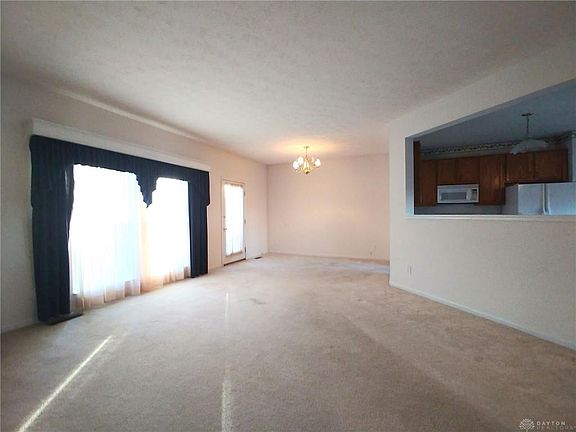 4th image of 423 Greengate Dr