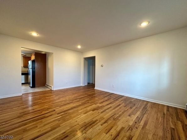 199 N Beverwyck Rd APT B2