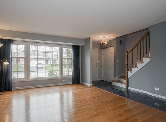 3rd image of 19W023 Avenue Normandy E