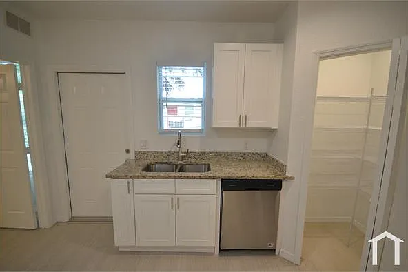 3303 Armstrong Ct — Photo 26