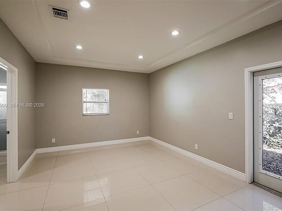 4th image of 2835 NW 14th St #1