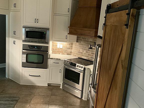 3rd image of 2742 Dickens Place Dr