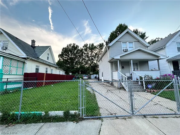 2048 W 105th St, Cleveland, OH 44102