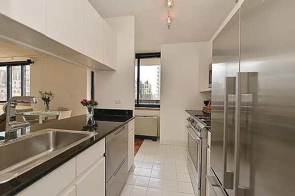 Sold by Noble Realty | media 7