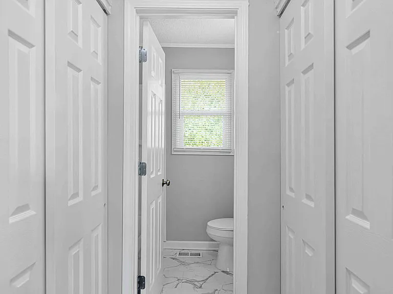 322 Starling St #1 — Photo 11