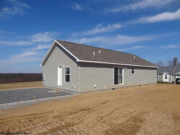 3rd image of 205 Cana Dr