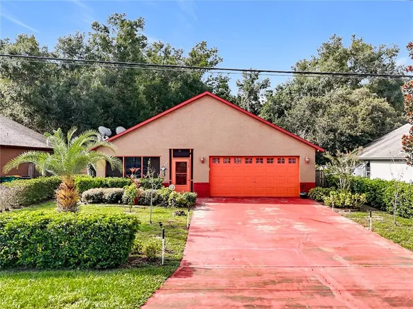332 Limit Ave, Mount Dora, FL 32757