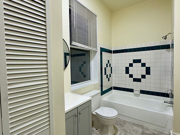 4th image of 2100-2102 Maryland Ave #2102-1F