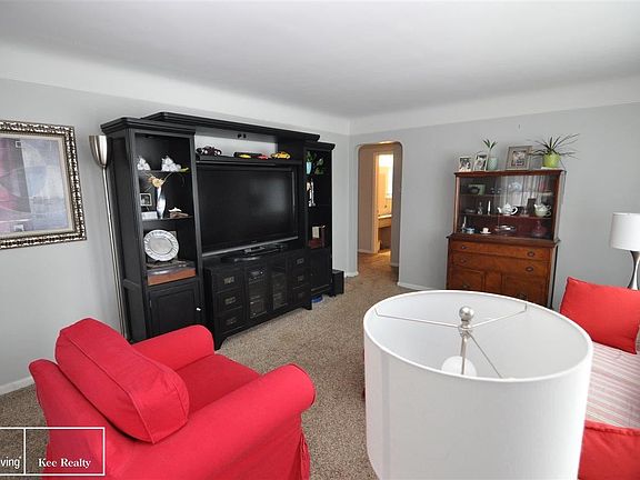 2nd image of 20518 Chalon St