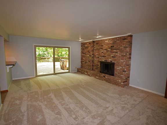 5th image of 6236 Sweet Briar Ct