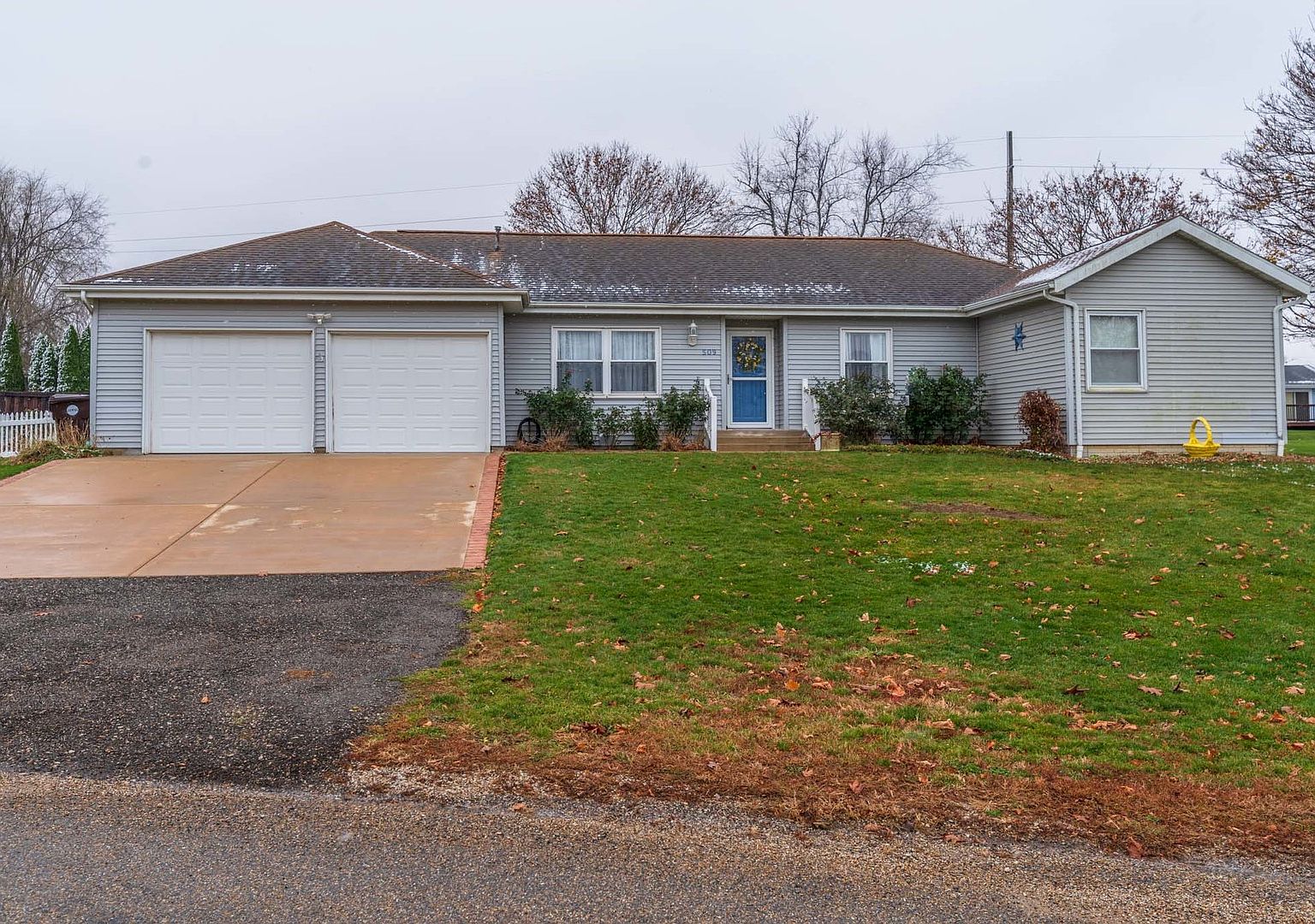 509 W Columbia St, Danvers, IL 61732 Zillow