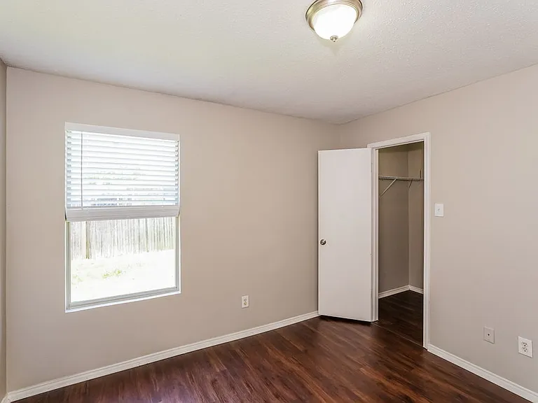 317 Taylor St — Photo 14