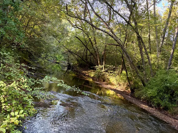 1070 McPherson Rd, Vass, NC 28394