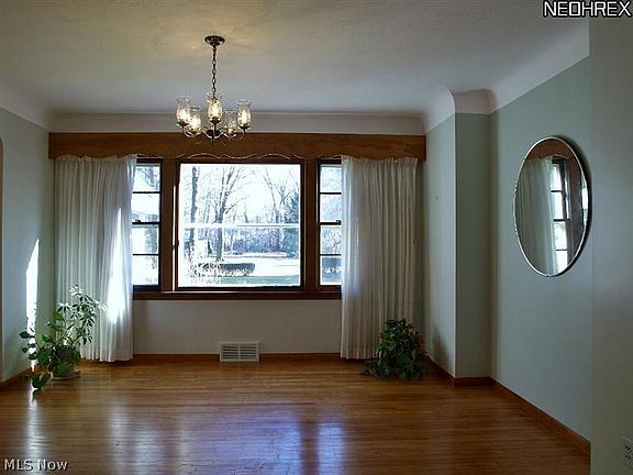 5th image of 23471 Westwood Rd
