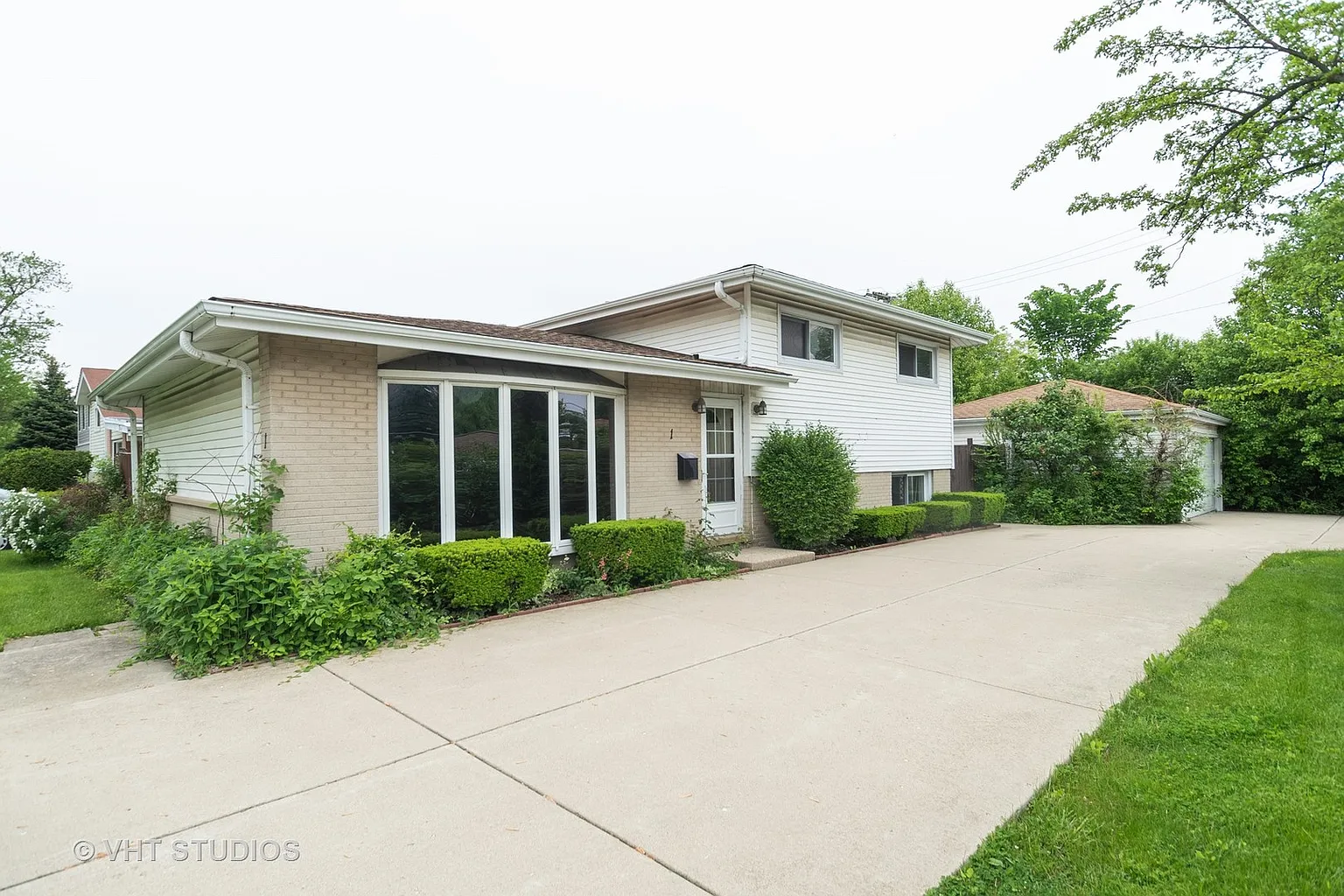 1 Stacy Ct photo 1