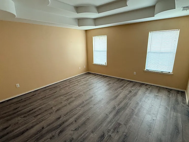 4405 Thunderbird Ave — Photo 112
