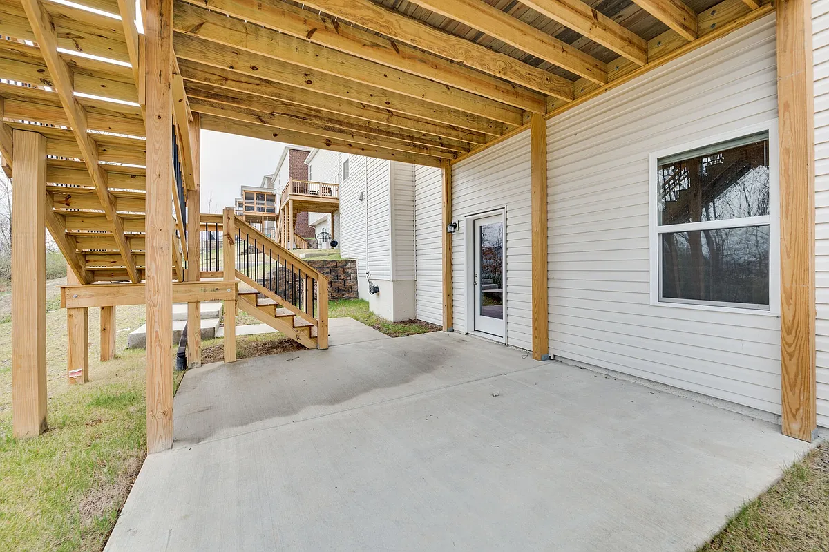 Building Photo - 261 Blackpool Dr