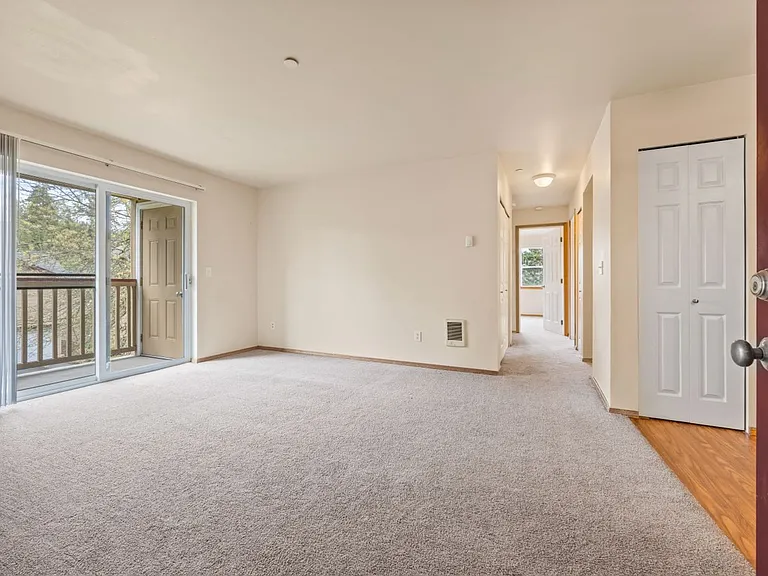Fairway Lane Apartments — Photo 6