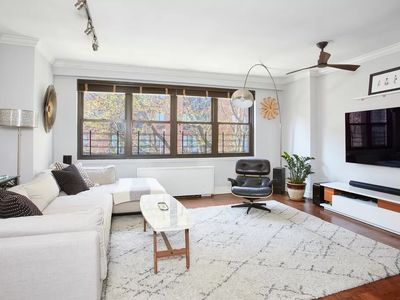 315 E 65th St APT 3C, New York, NY, 10065