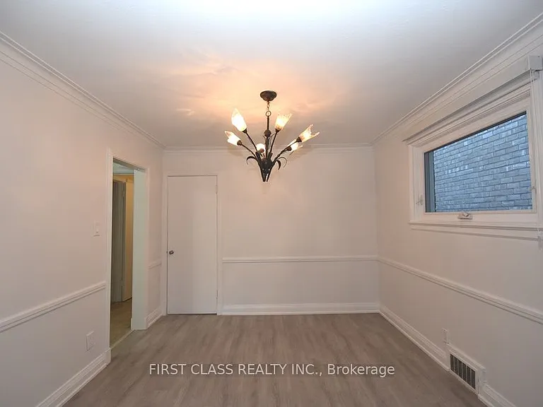 129 Felbrigg Ave — Photo 5