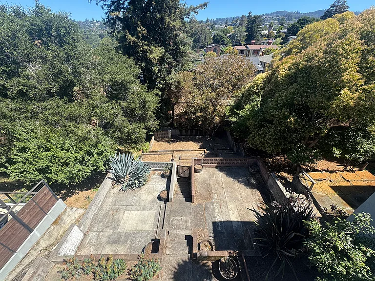 914 Everett Ave — Photo 42