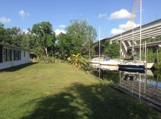 114 Mulberry St, Satsuma, FL 32189