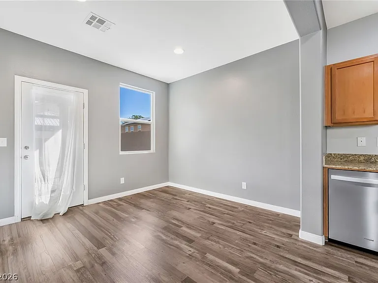 617 Baysville Ct — Photo 10