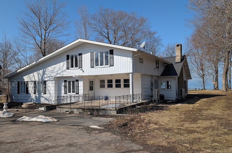 1st image of 1641 Lake Rd