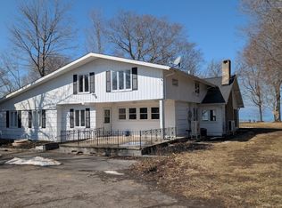 1641 Lake Rd, Youngstown, NY 14174