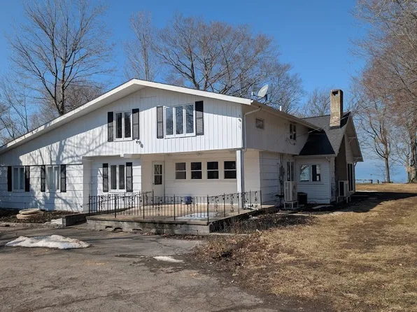 1641 Lake Rd, Youngstown, NY 14174