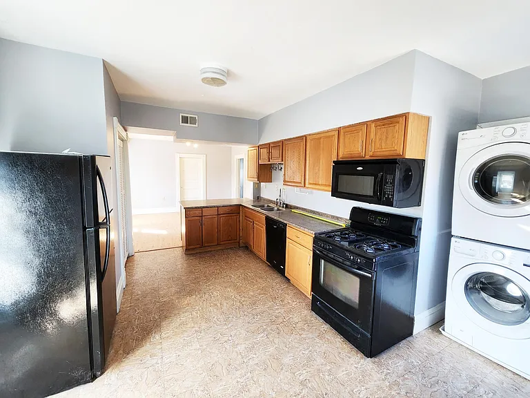 603 Greenfield Ave #5 — Photo 5