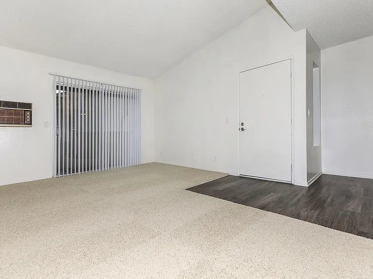 Monte Verde Apartment Homes — Photo 34