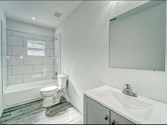 5th image of 739 Pineville Ln