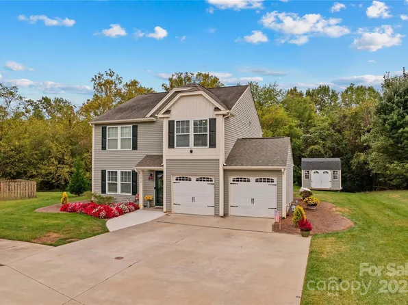 1474 Winter Dr, Statesville, NC 28677