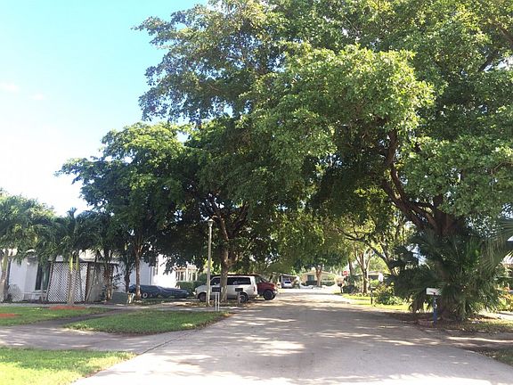 4th image of 3011 SW 51st St