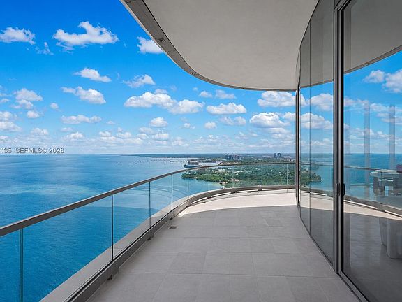 5th image of 175 SE 25th St #Penthouse 4302