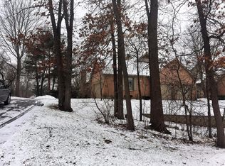 4558 Golf View Dr, Brighton, MI