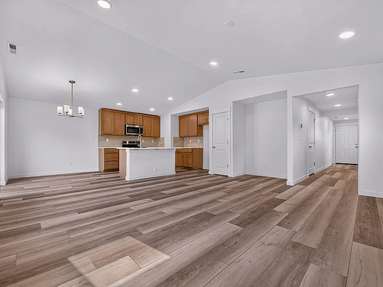 21444 Livingston Dr — Photo 14