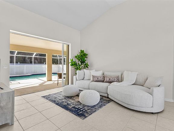 4th image of 381 FOXGLOVE ROAD