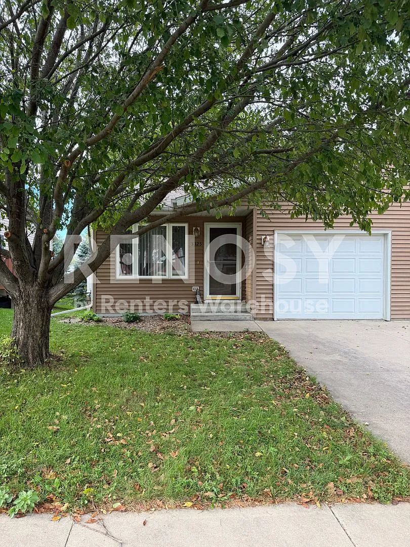 Available Now! Spacious 3 Bedroom Home with Large Backyard & Family Room | 3325 7th St NW, Roches... — Photo 1