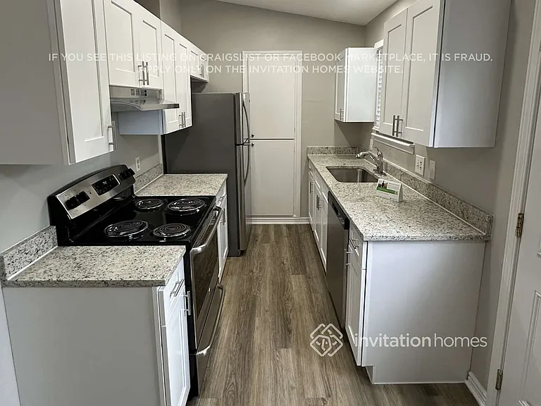 5004 S Richfield Cir — Photo 8