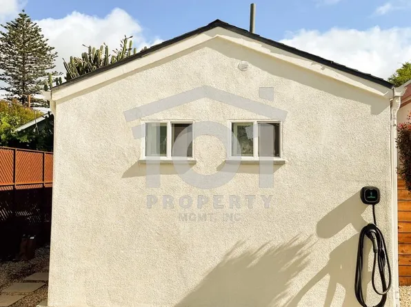 Skrzypek, 1714 San Andres St #Adu, Santa Barbara, CA 93101